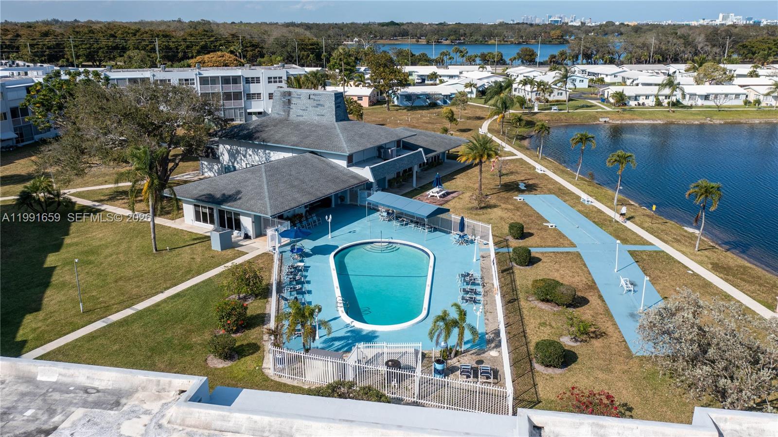 SHERIDAN LAKES CONDO APTS - Residential