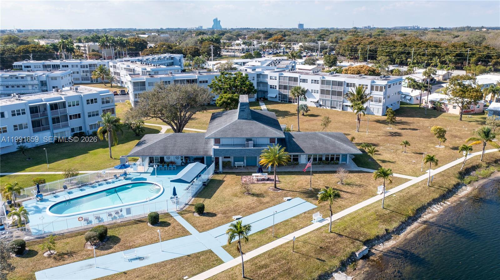 SHERIDAN LAKES CONDO APTS - Residential