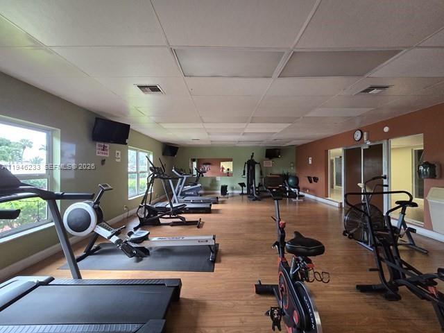 CRESTHAVEN VILLAS CONDO 1 - Residential