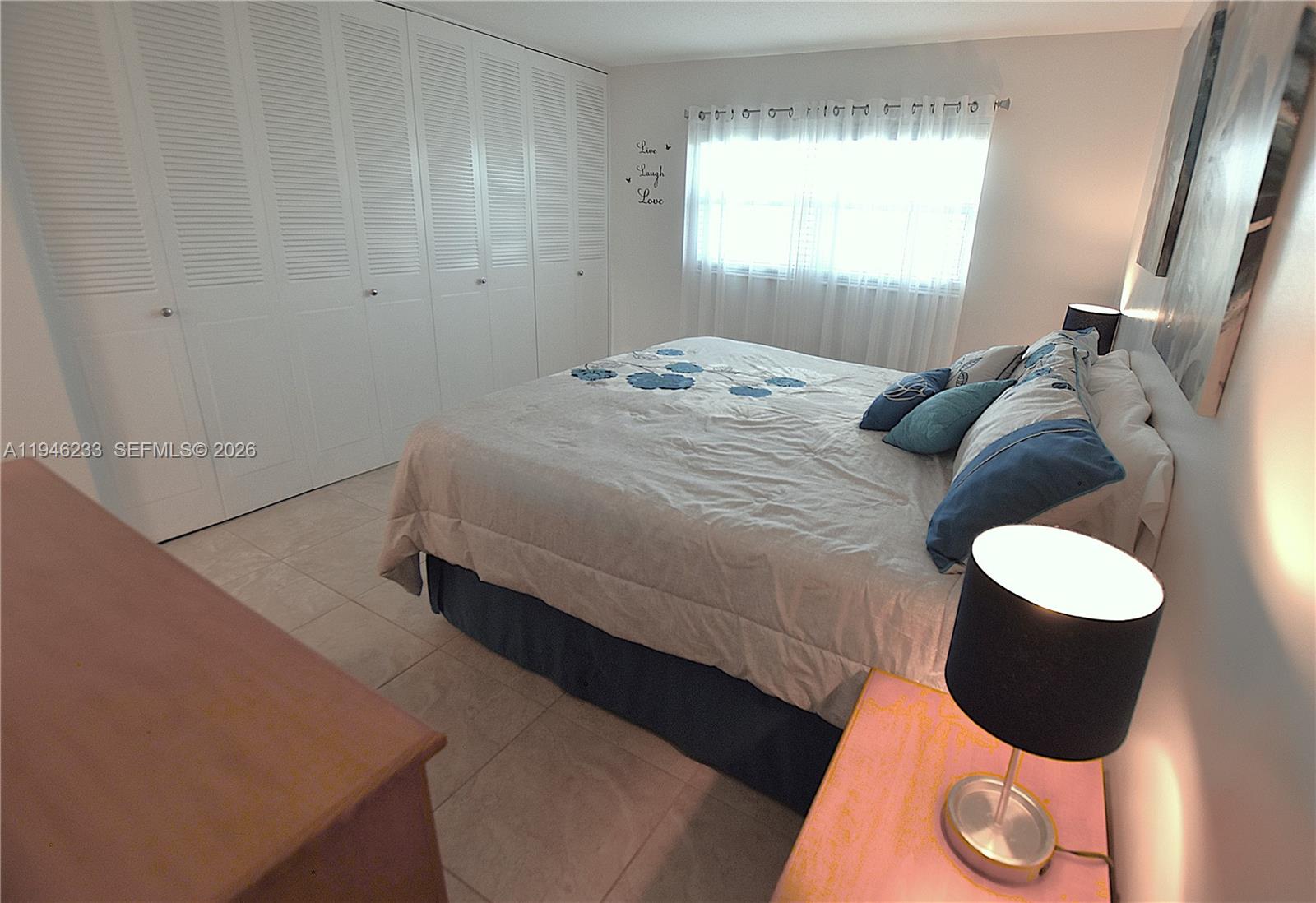 CRESTHAVEN VILLAS CONDO 1 - Residential