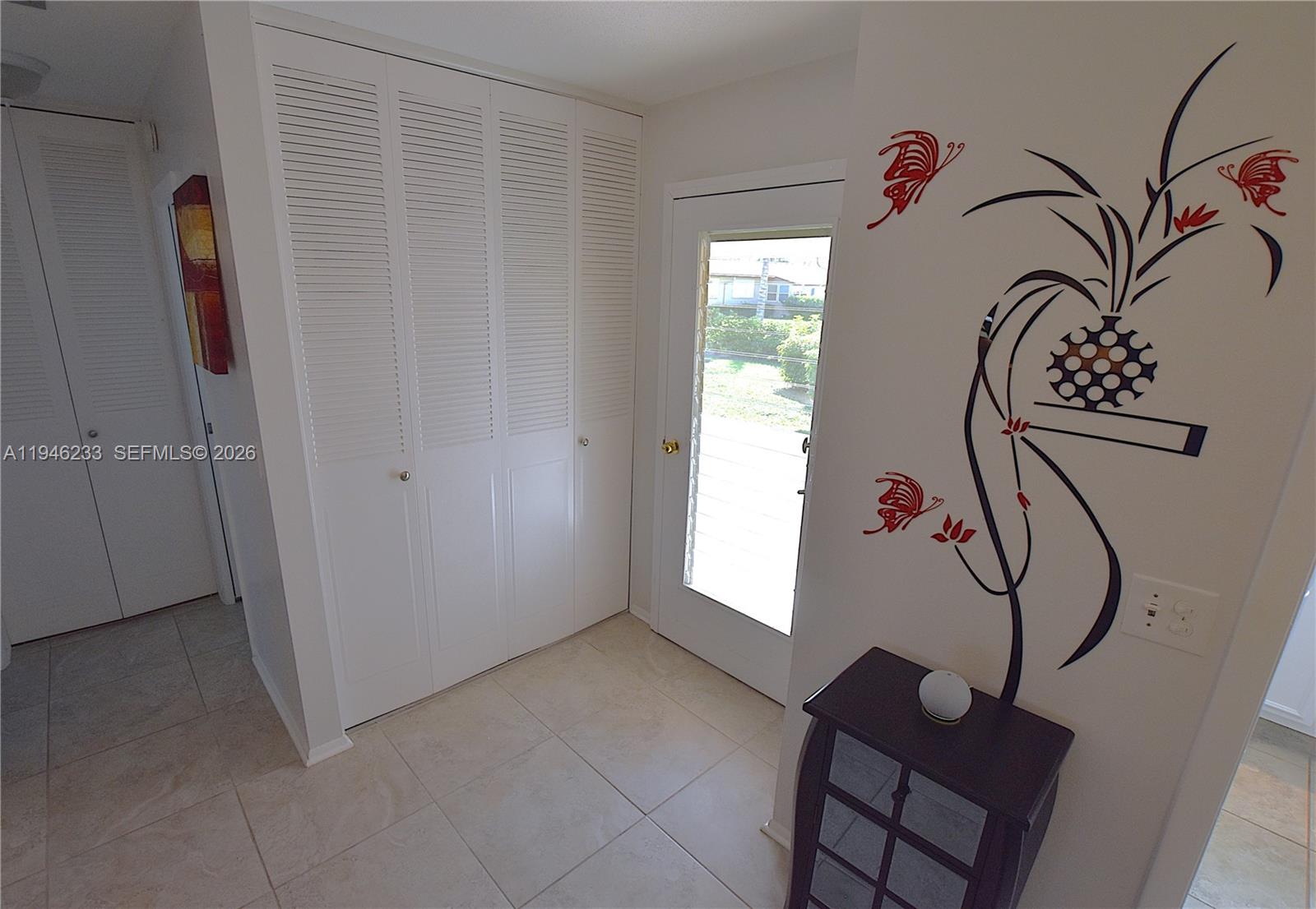 CRESTHAVEN VILLAS CONDO 1 - Residential