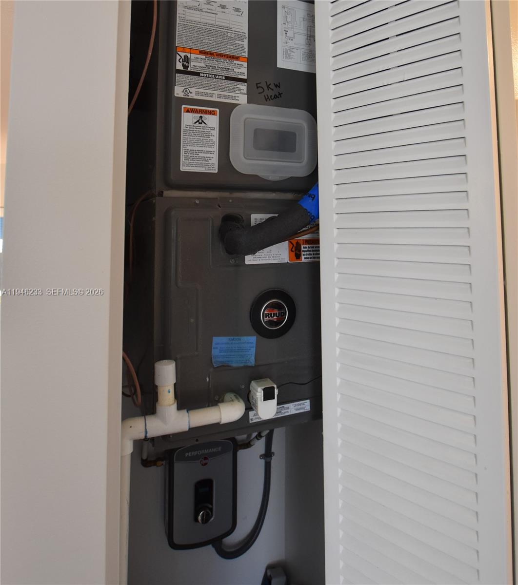 CRESTHAVEN VILLAS CONDO 1 - Residential