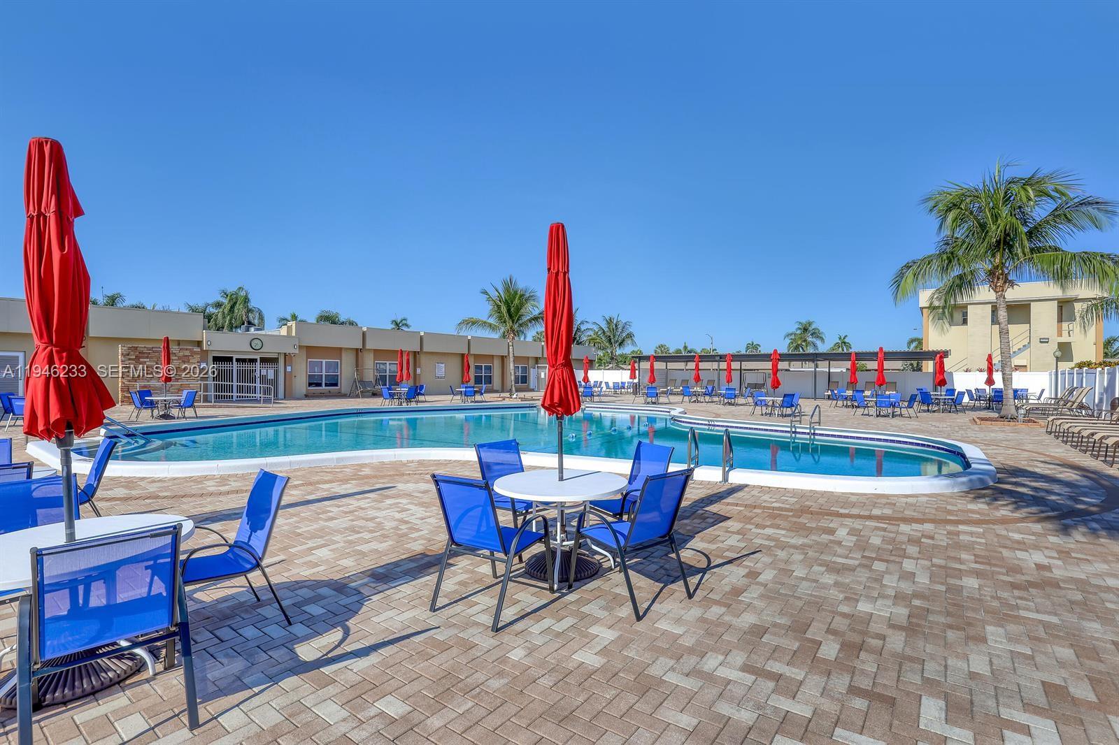 CRESTHAVEN VILLAS CONDO 1 - Residential