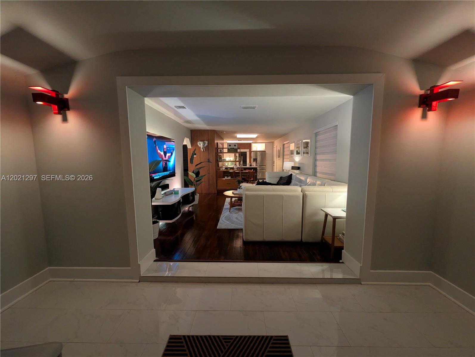 HOLLYWOOD LITTLE RANCHES - Residential