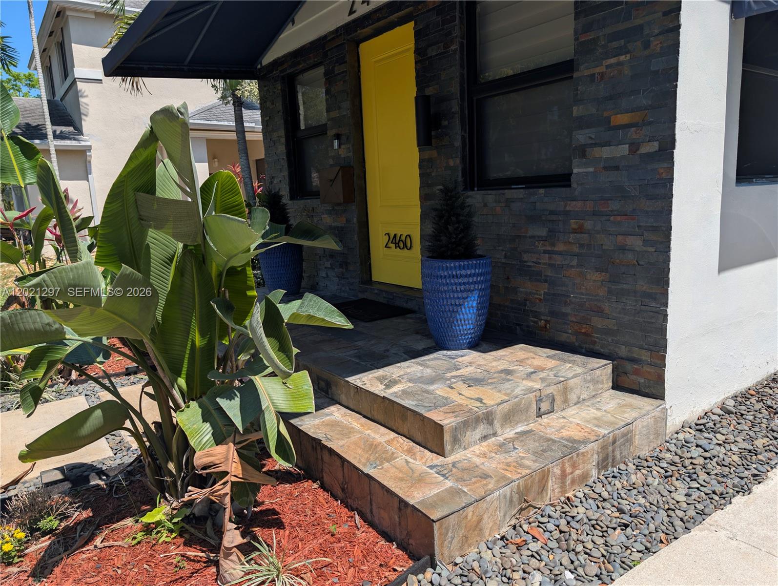 HOLLYWOOD LITTLE RANCHES - Residential