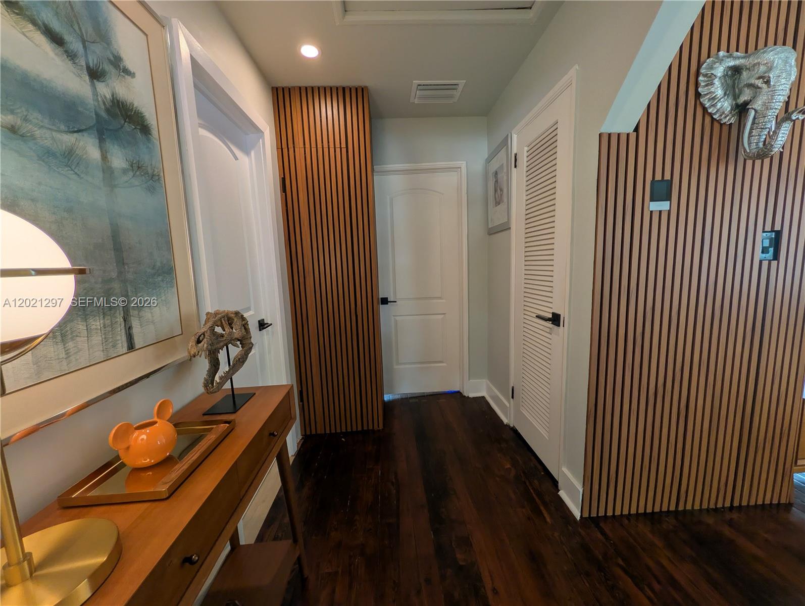HOLLYWOOD LITTLE RANCHES - Residential