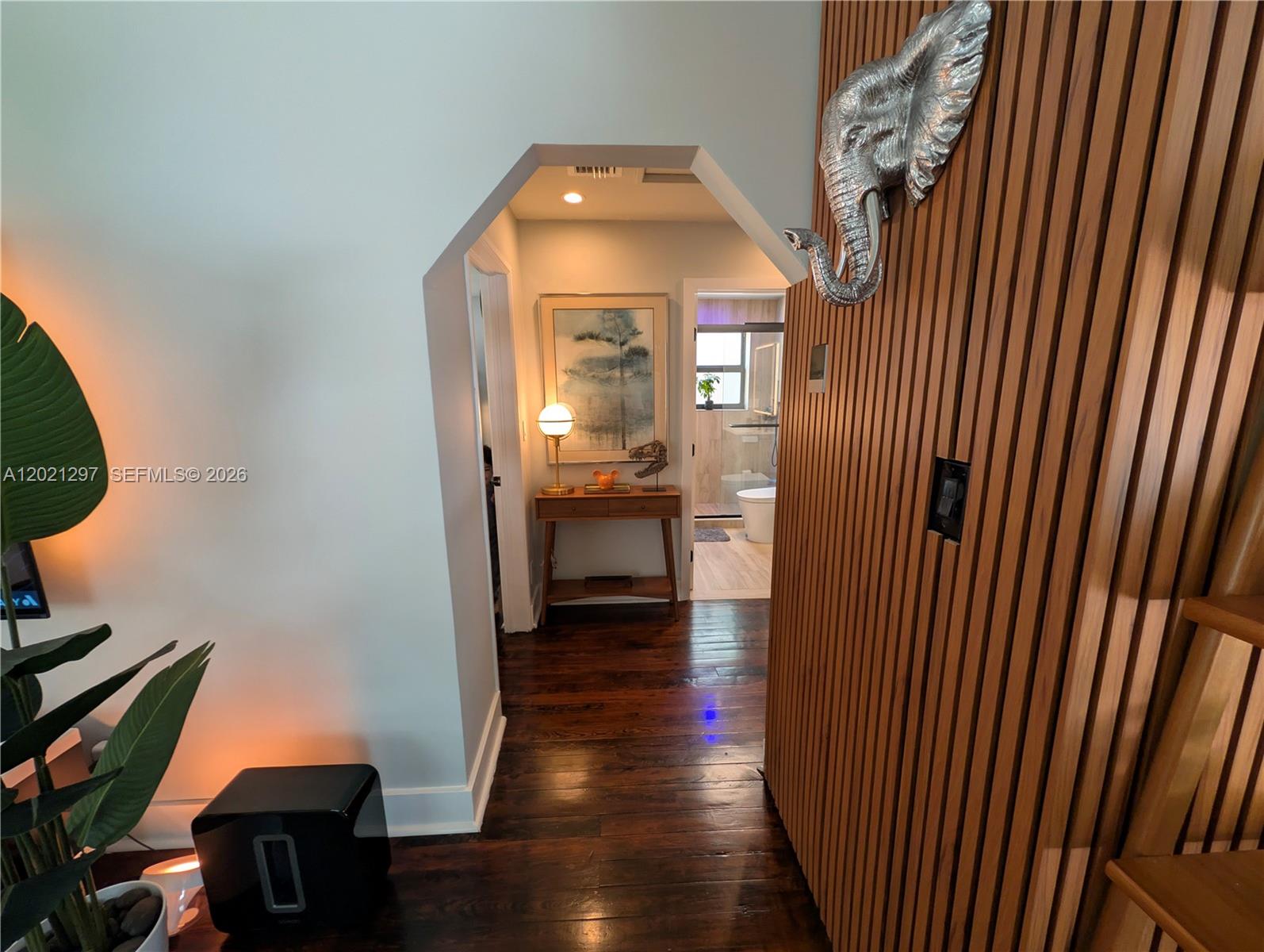 HOLLYWOOD LITTLE RANCHES - Residential