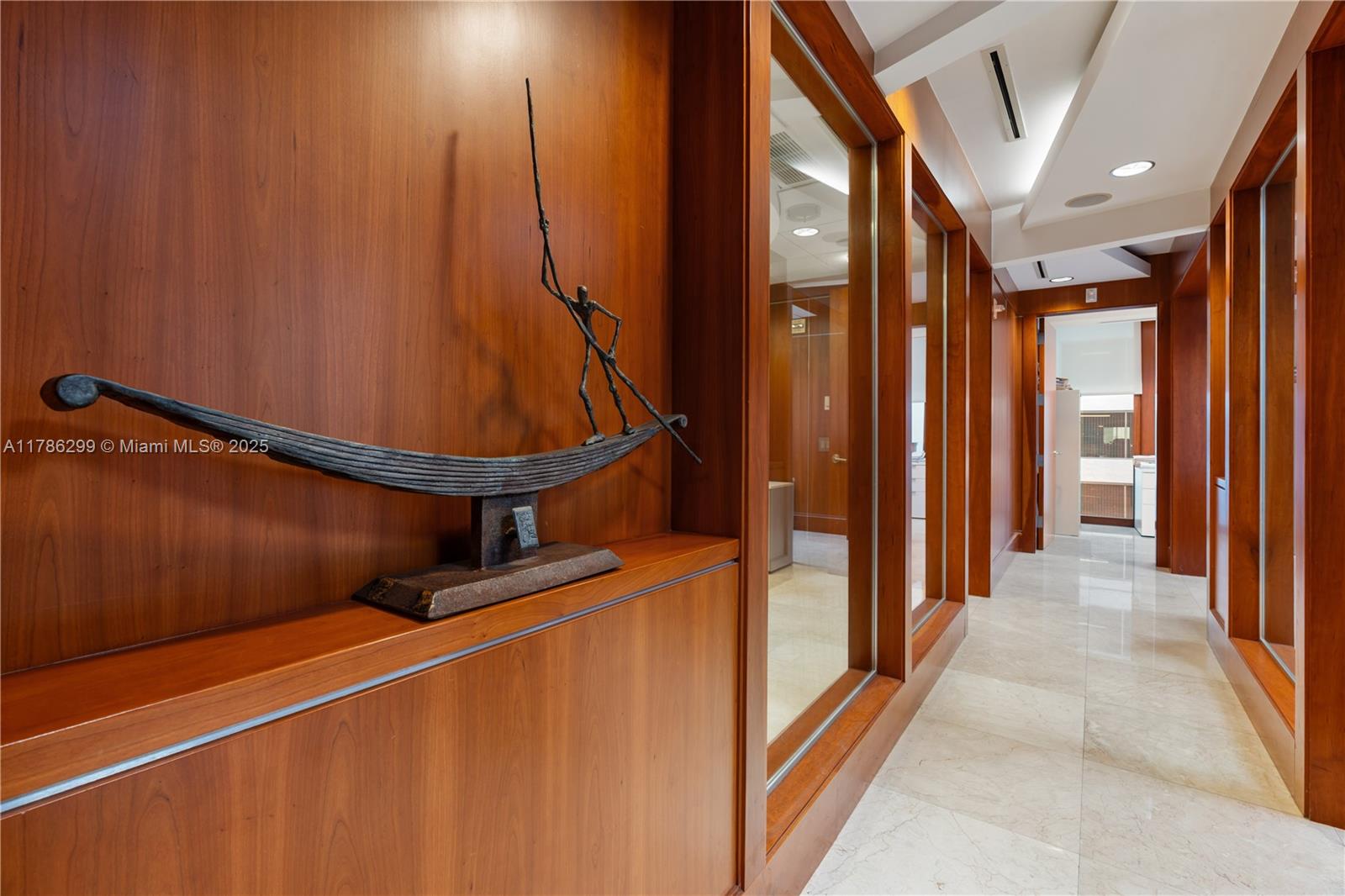 1110 Brickell Ave 515