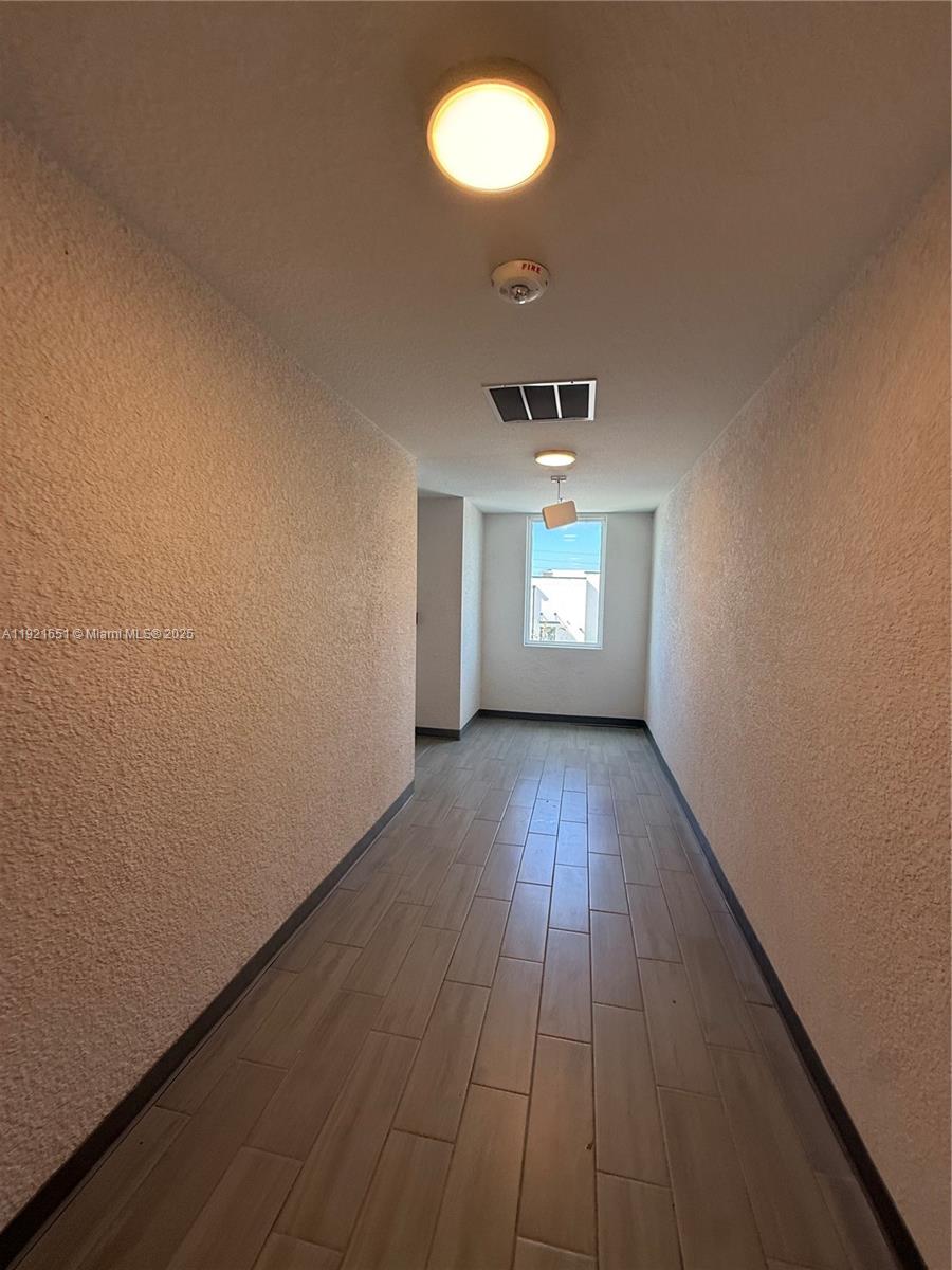 SANDLAKE STATION BLDG 1 - Residential