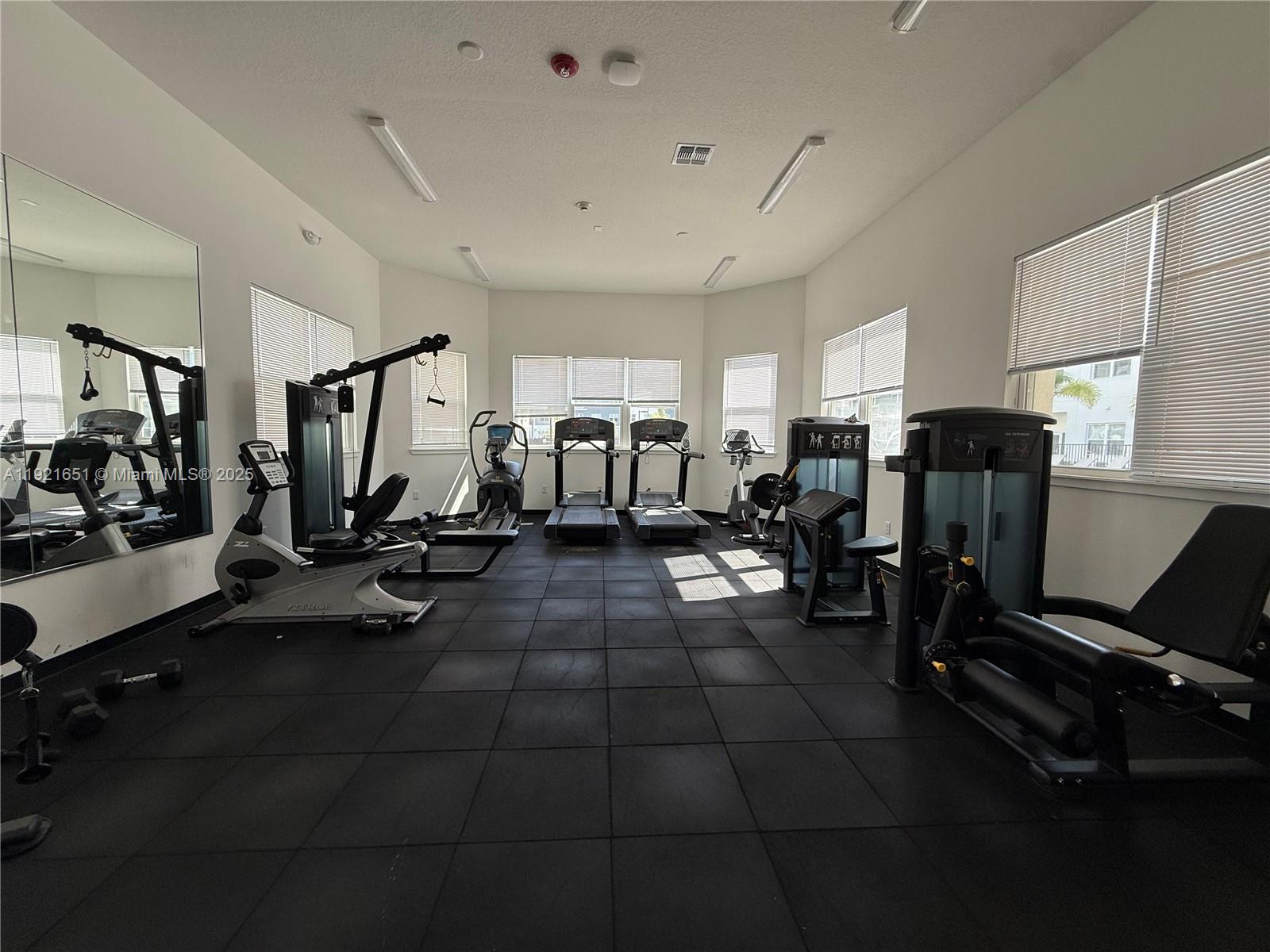 SANDLAKE STATION BLDG 1 - Residential