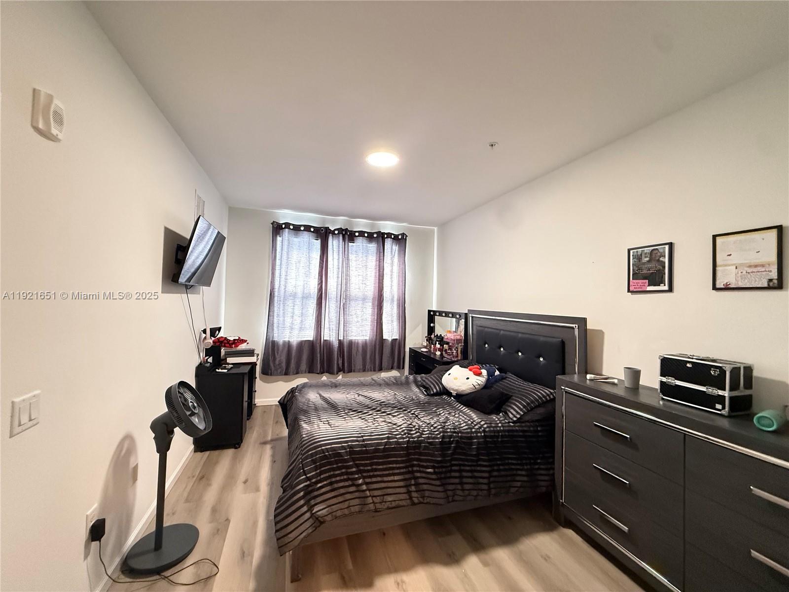 SANDLAKE STATION BLDG 1 - Residential