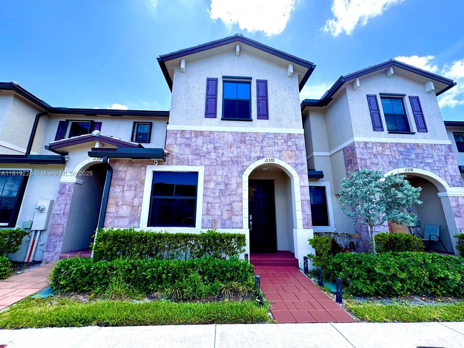 11376 W 34th Way 11376, Hialeah, Miami-Dade County, Florida - 3 Bedrooms  
3 Bathrooms - 