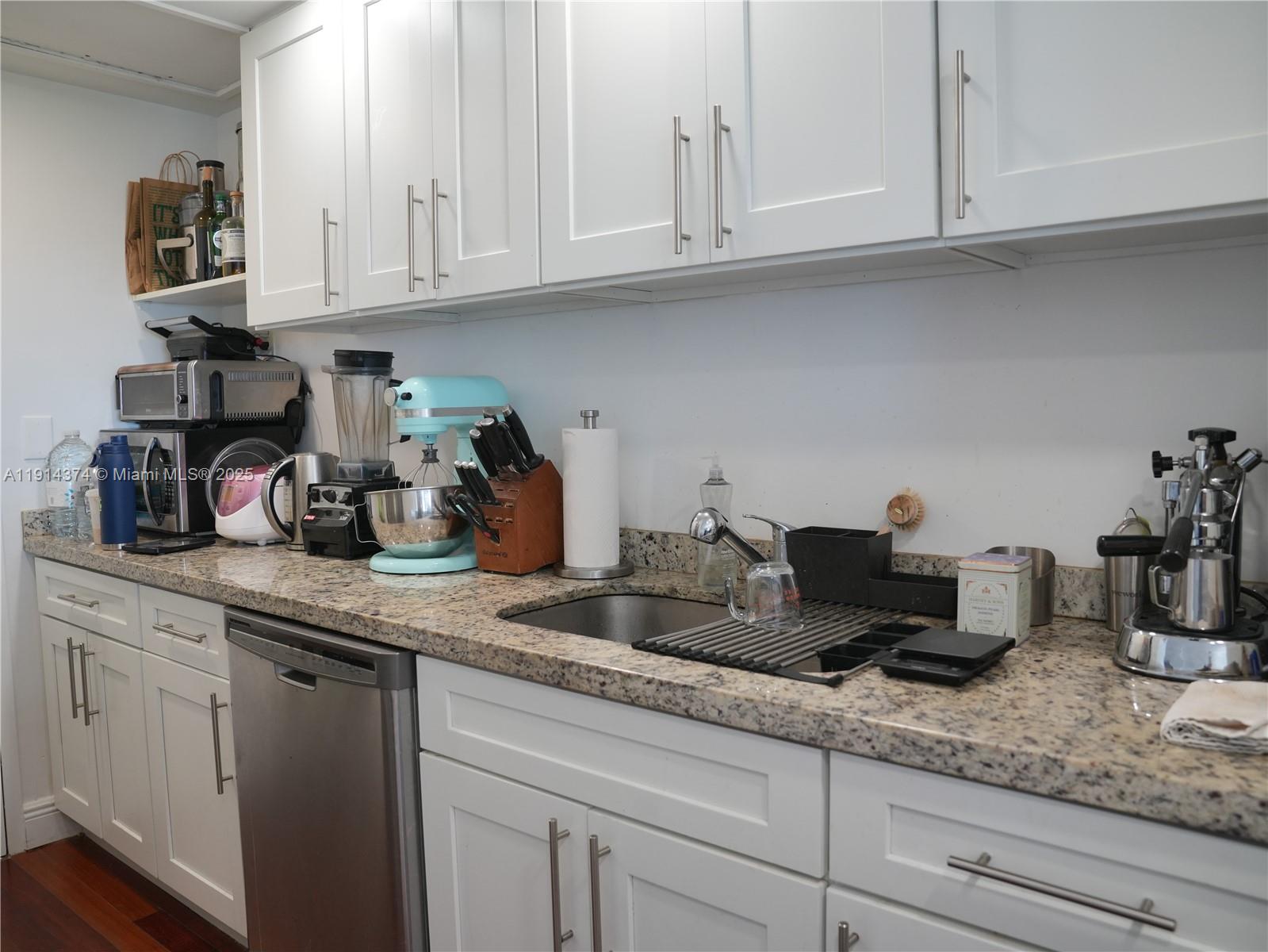 CLIPPER CONDO NO 1 - Residential Lease