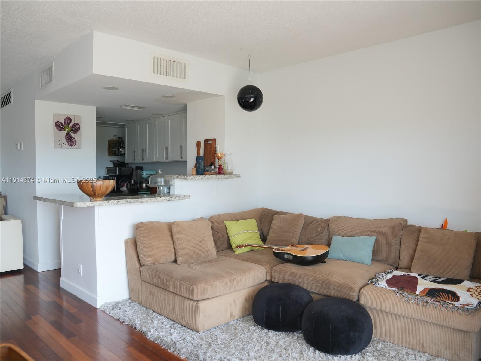 CLIPPER CONDO NO 1 - Residential Lease