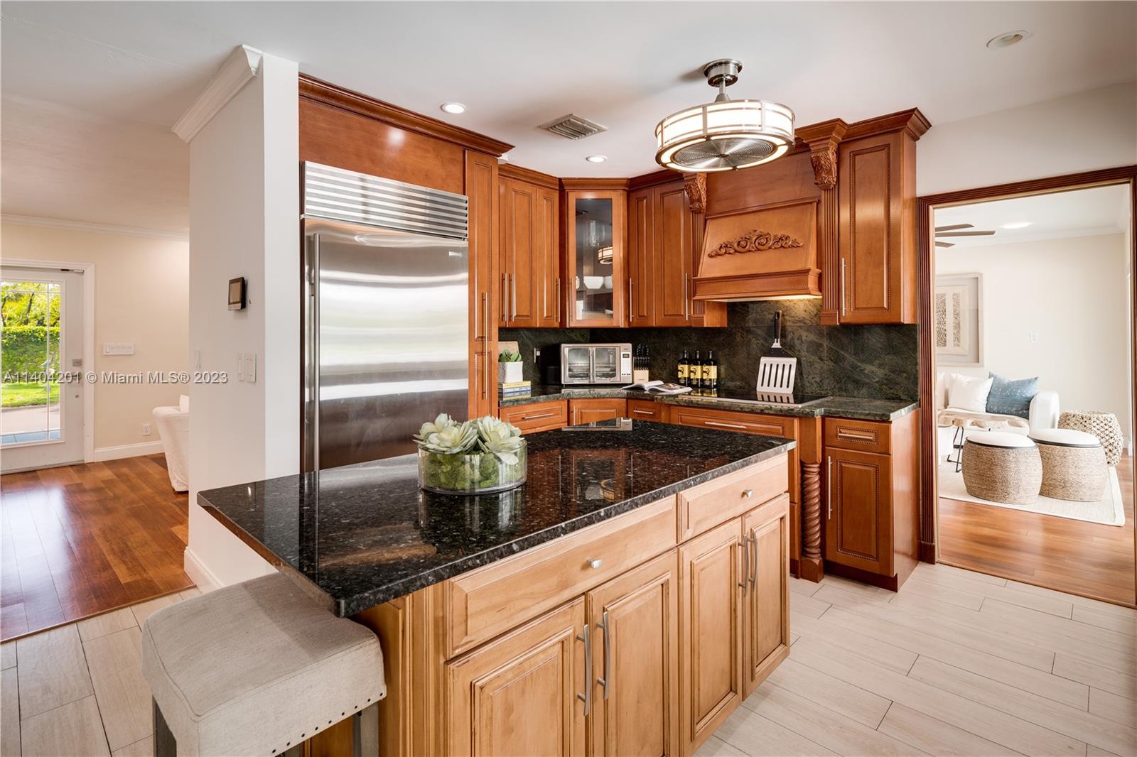 LAKESHORE SEC ONE - Residential