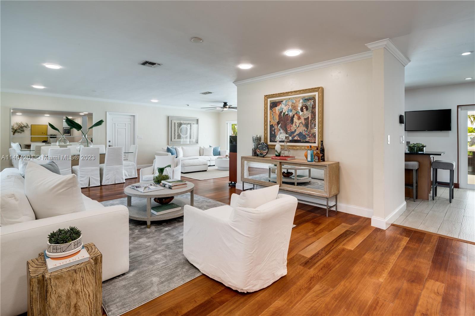 LAKESHORE SEC ONE - Residential