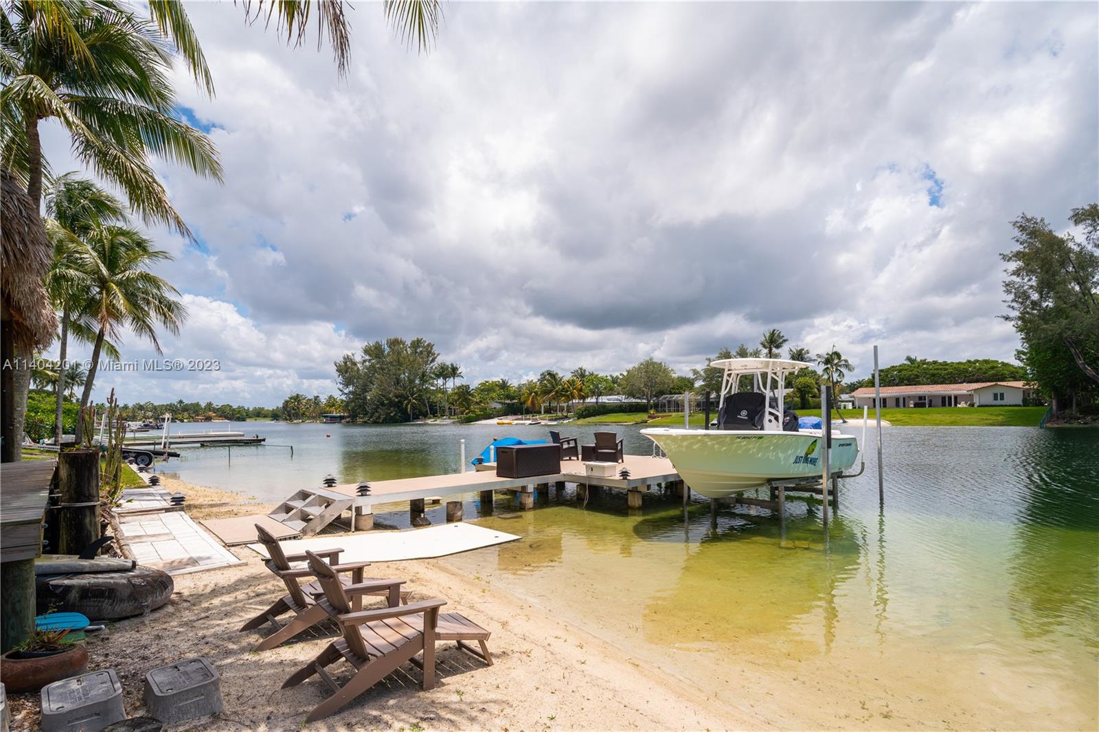 LAKESHORE SEC ONE - Residential