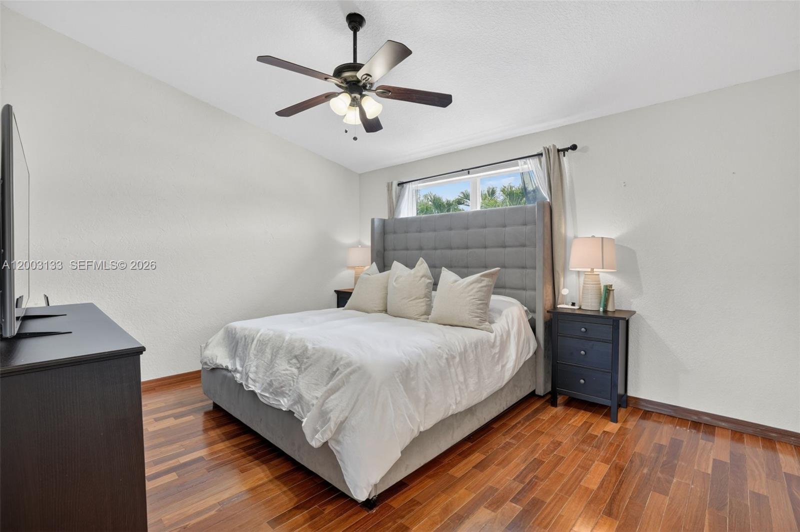 PEMBROKE SHORES - Residential