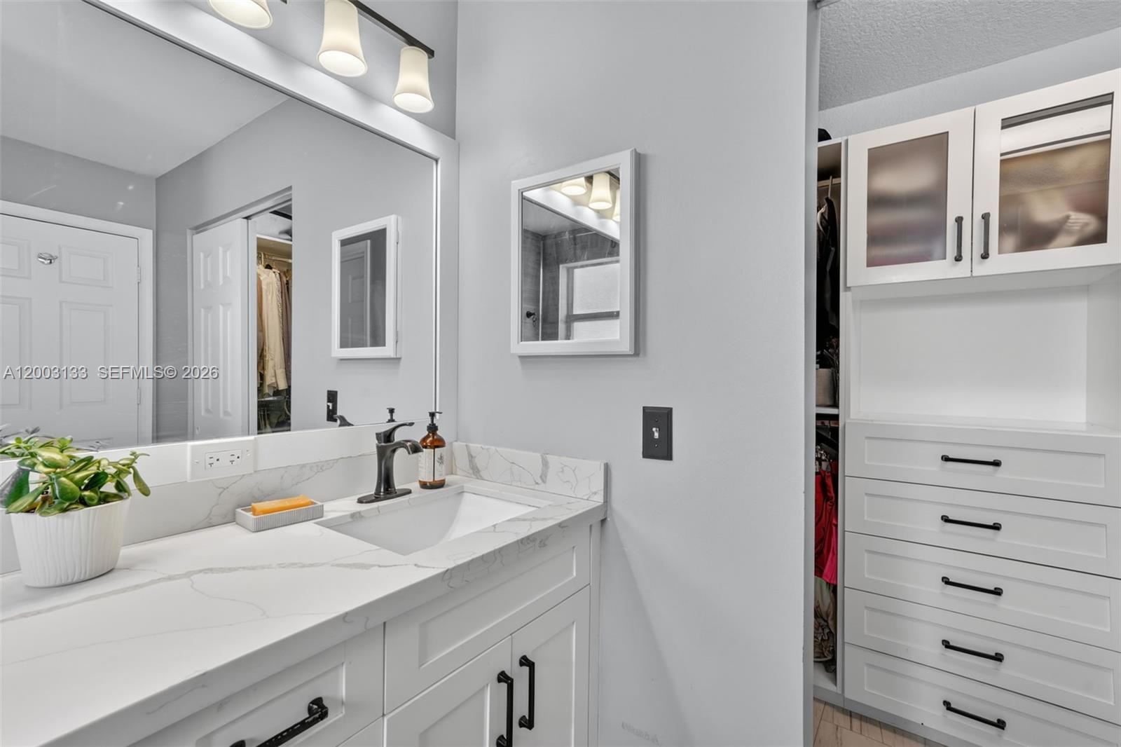 PEMBROKE SHORES - Residential