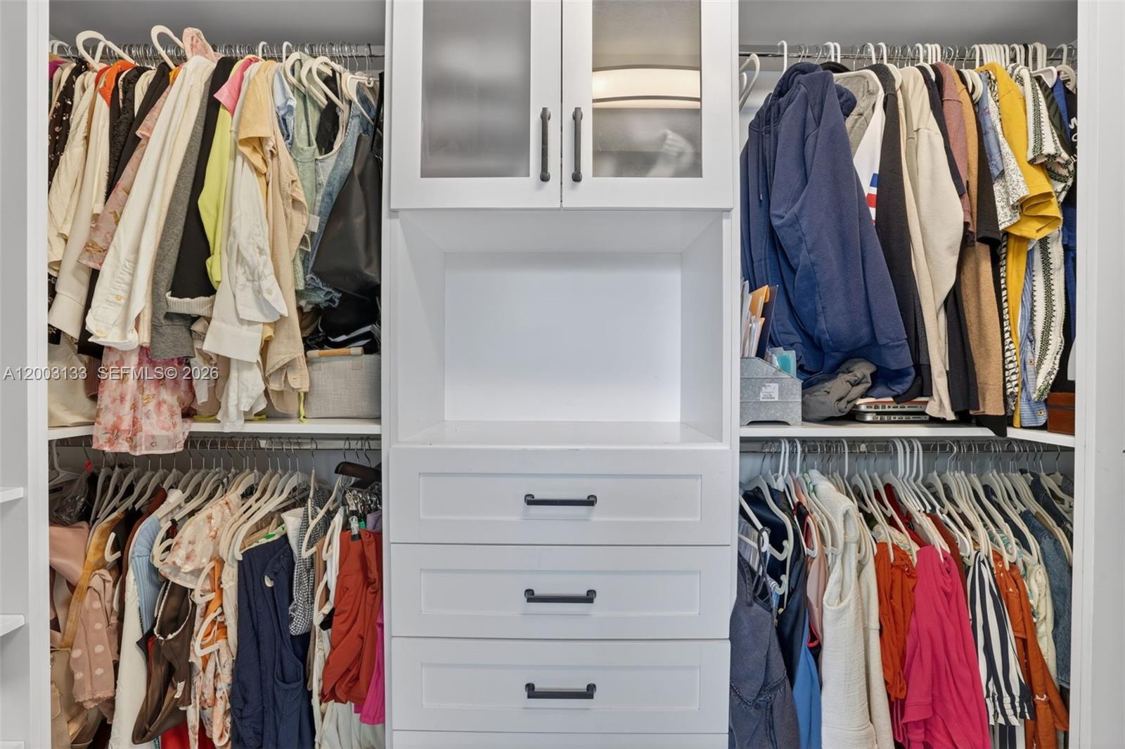 PEMBROKE SHORES - Residential