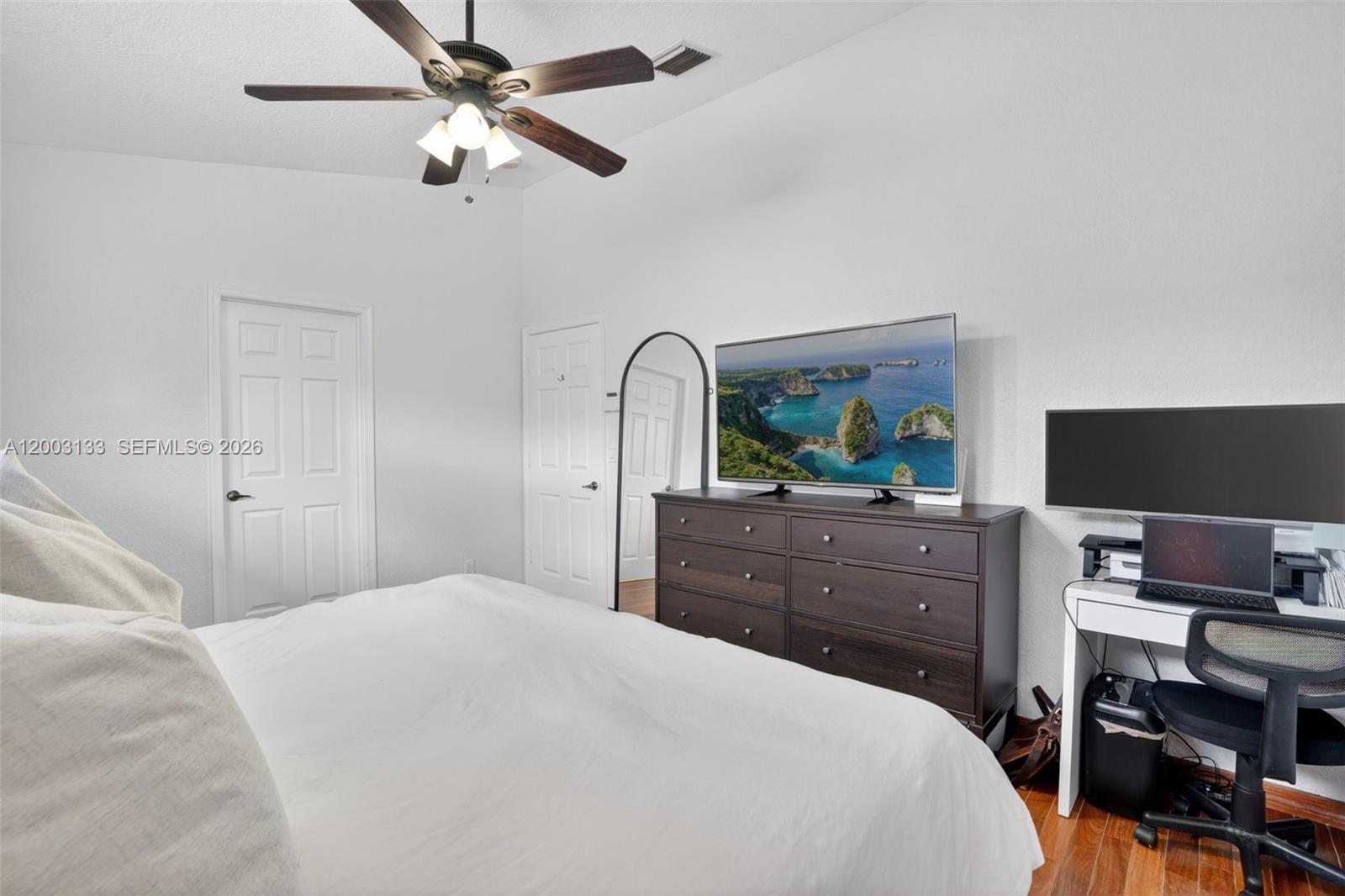 PEMBROKE SHORES - Residential