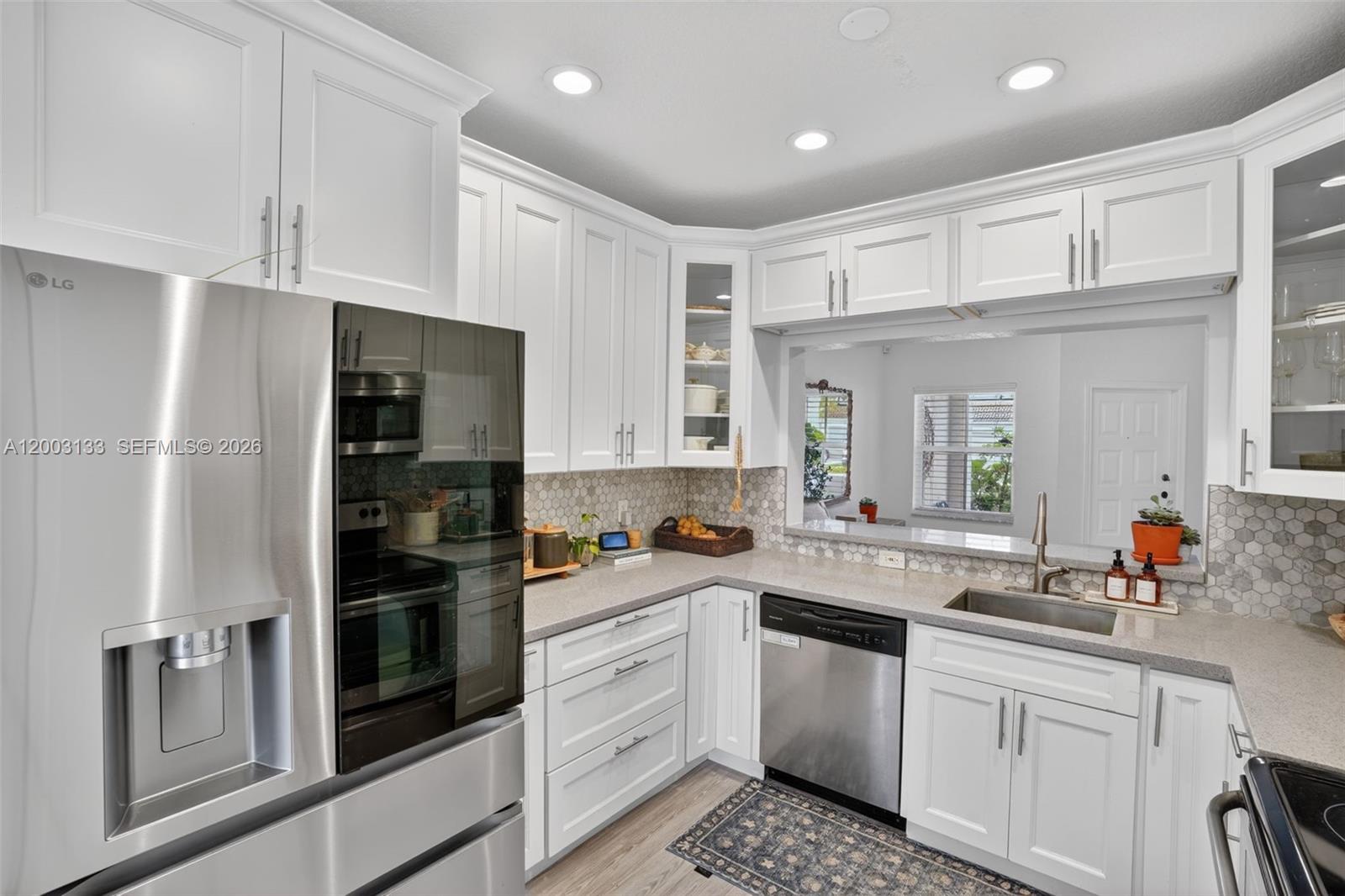 PEMBROKE SHORES - Residential