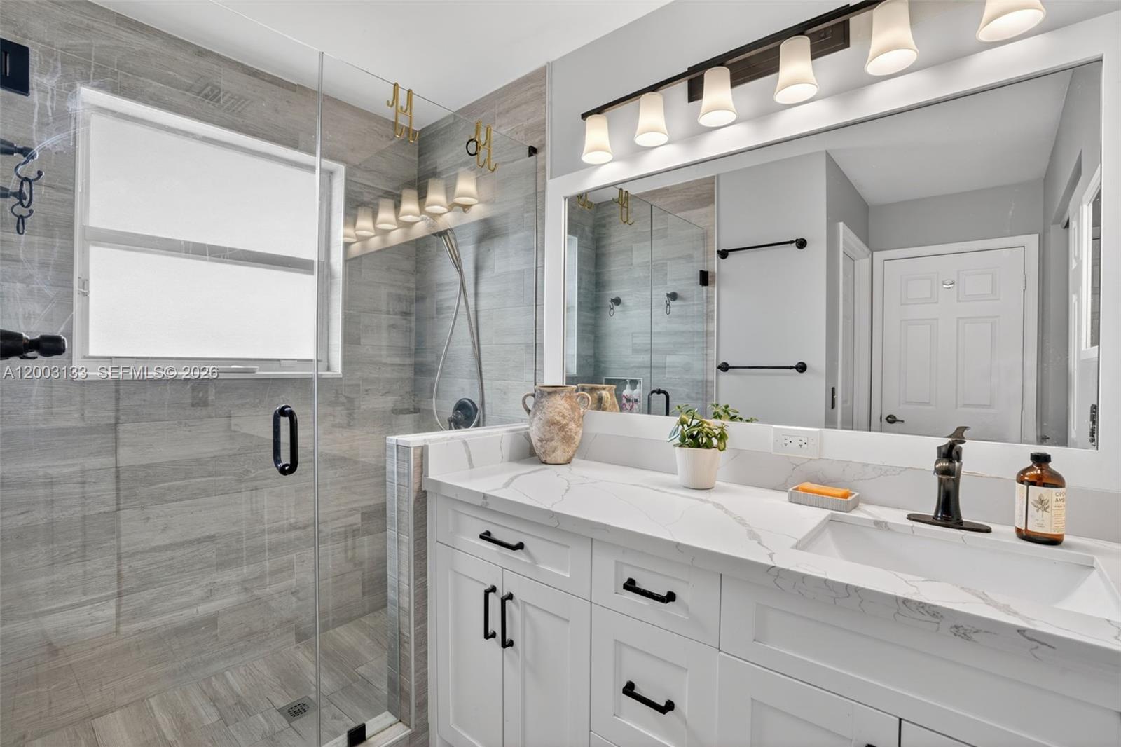 PEMBROKE SHORES - Residential