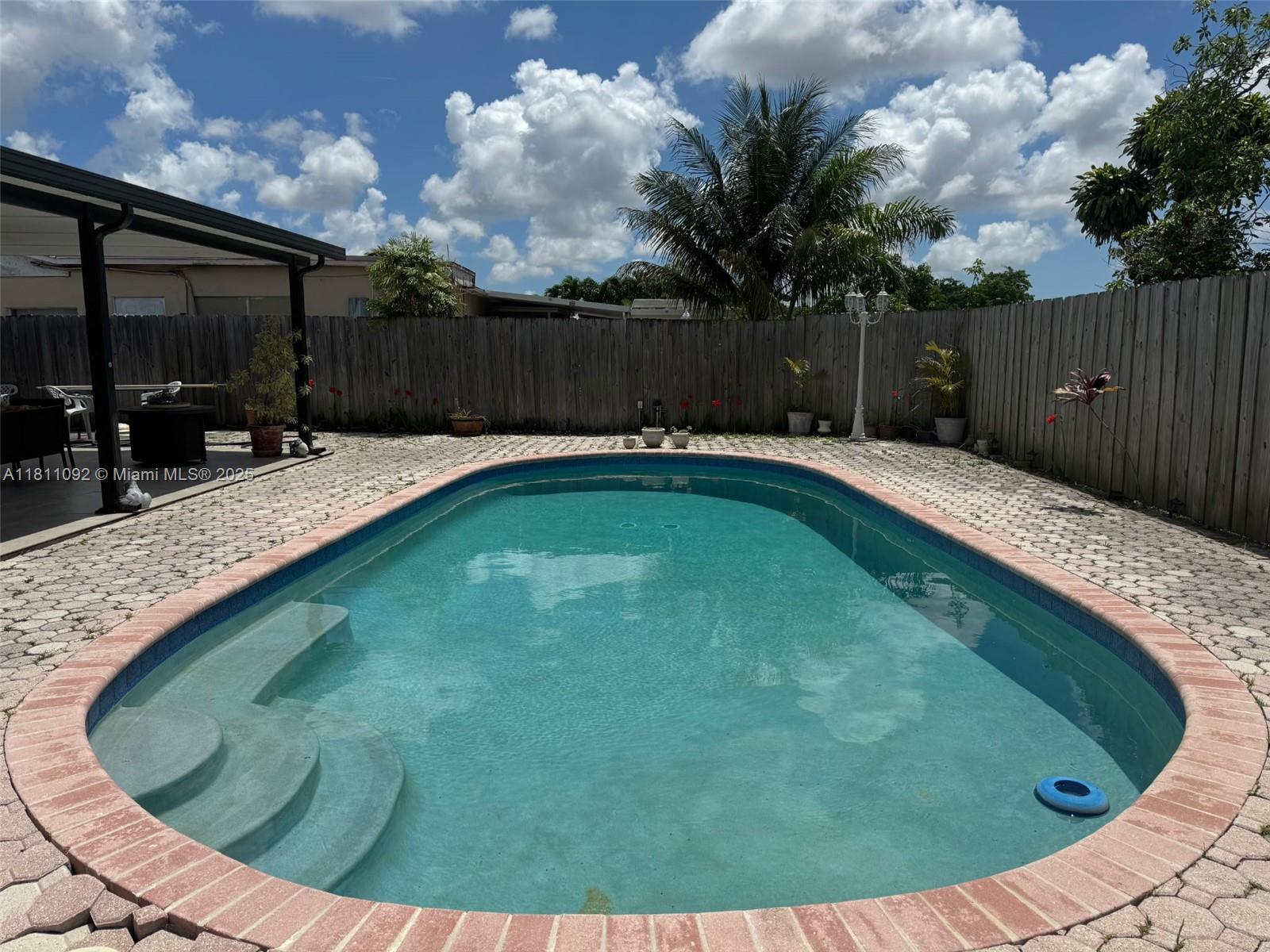 CAROL CITY 6TH ADDN - Residential