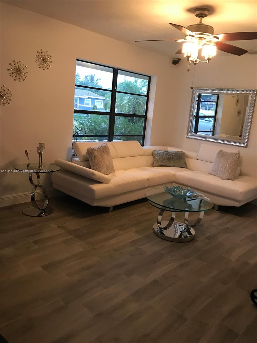 CAROL CITY 6TH ADDN - Residential