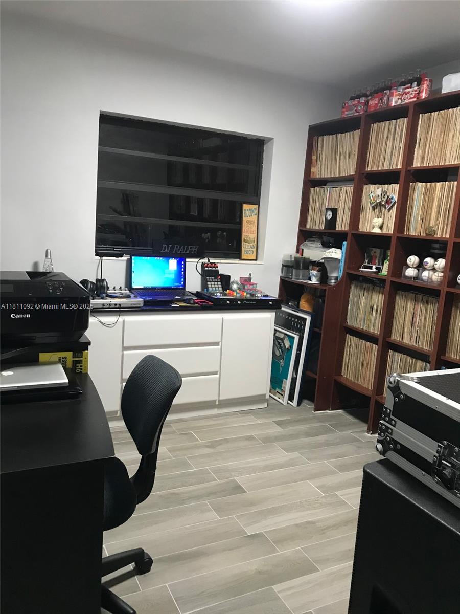 CAROL CITY 6TH ADDN - Residential