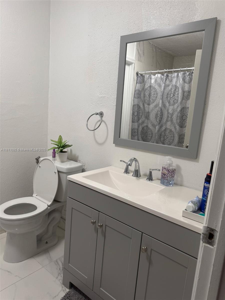 CAROL CITY 6TH ADDN - Residential