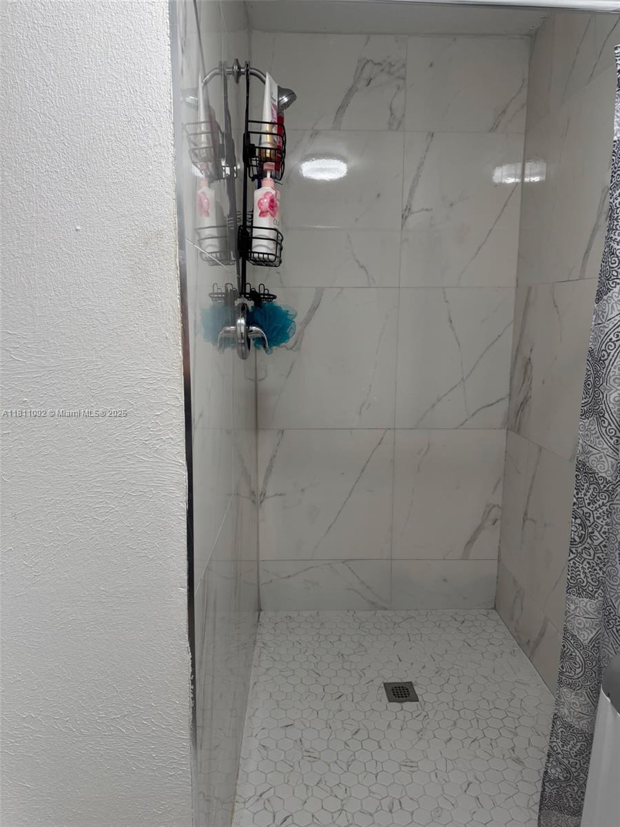 CAROL CITY 6TH ADDN - Residential