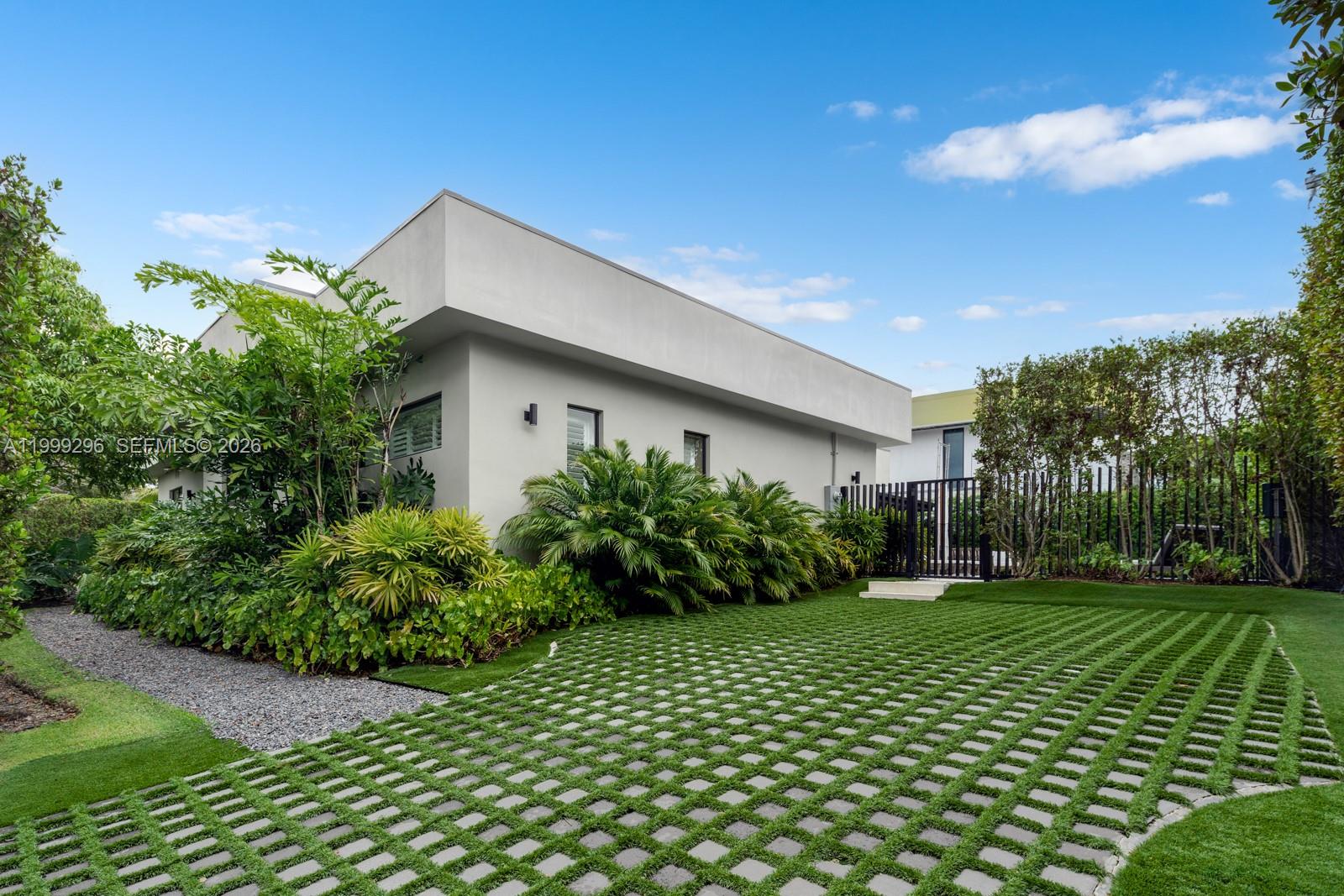 BAY HEIGHTS 1ST ADDN - Residential