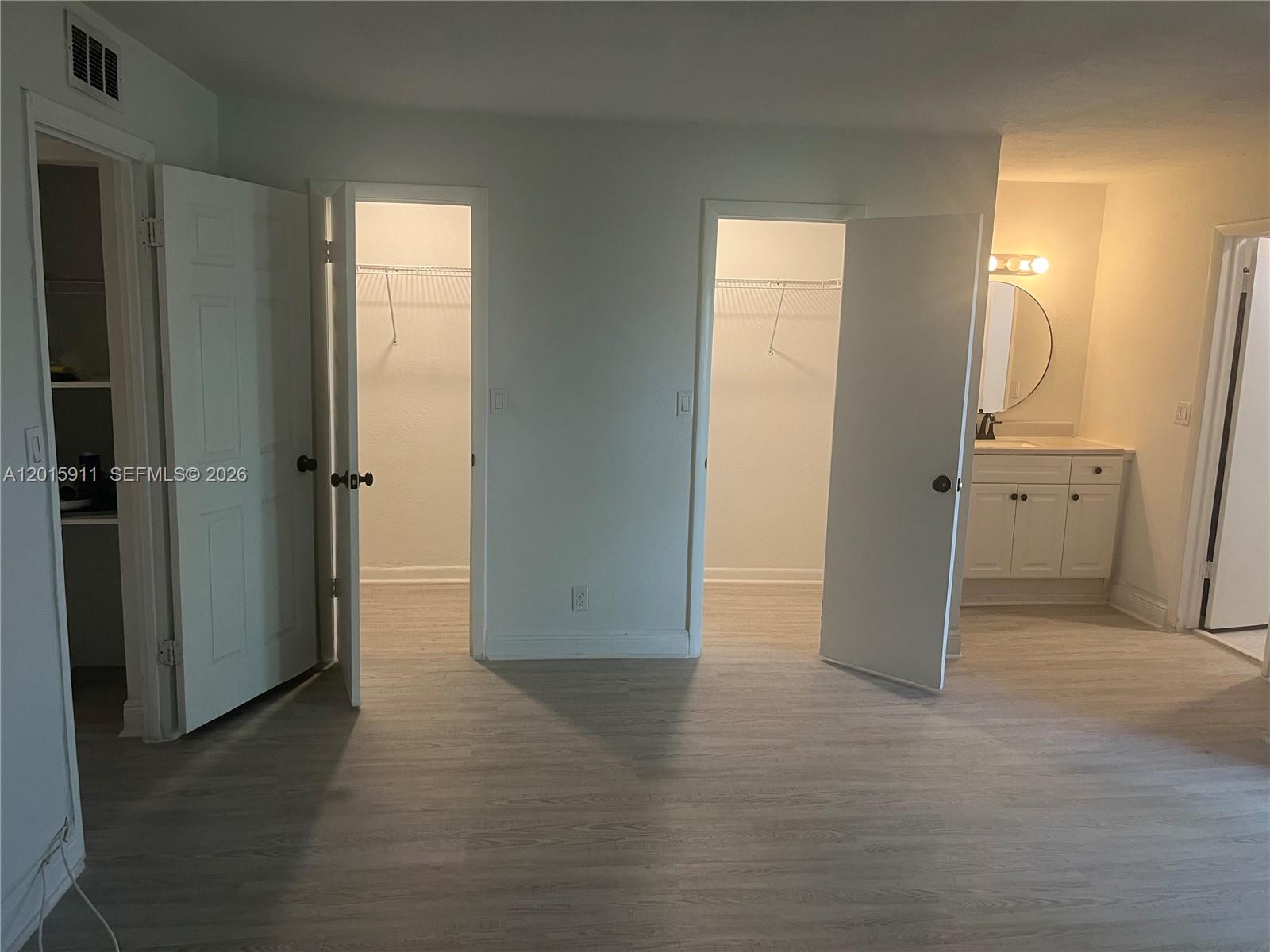 SUNRISE TOWNE PREFERRED 4 - Residential