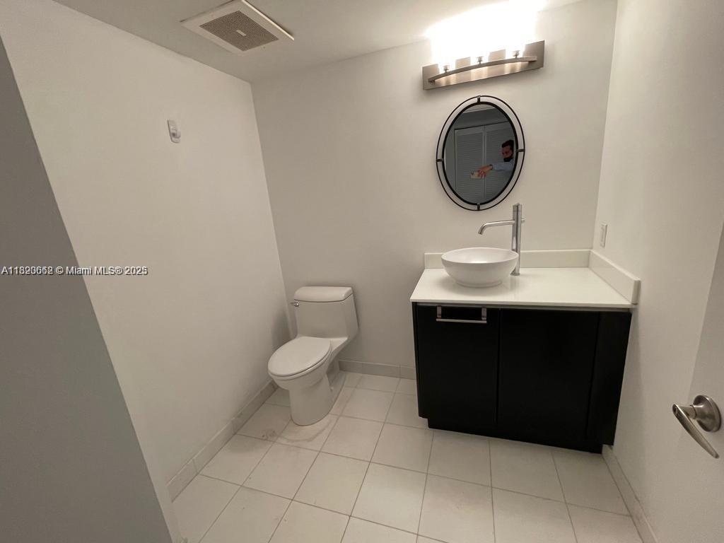 ONYX ON THE BAY CONDO - Residential
