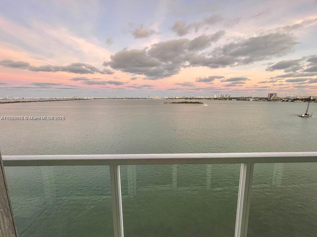 ONYX ON THE BAY CONDO - Residential