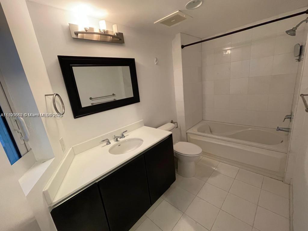 ONYX ON THE BAY CONDO - Residential