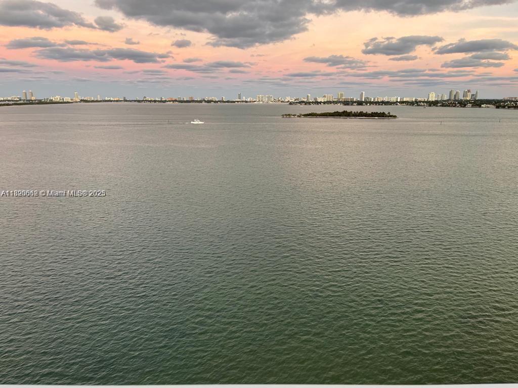 ONYX ON THE BAY CONDO - Residential