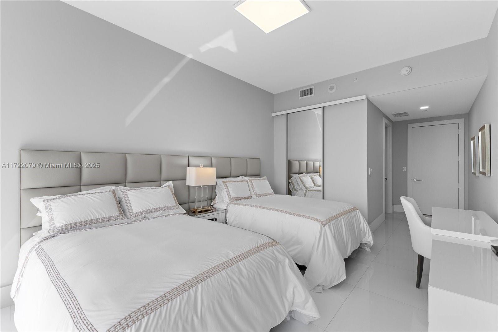 BELLINI AT WILLIAMS ISLAN - Residential