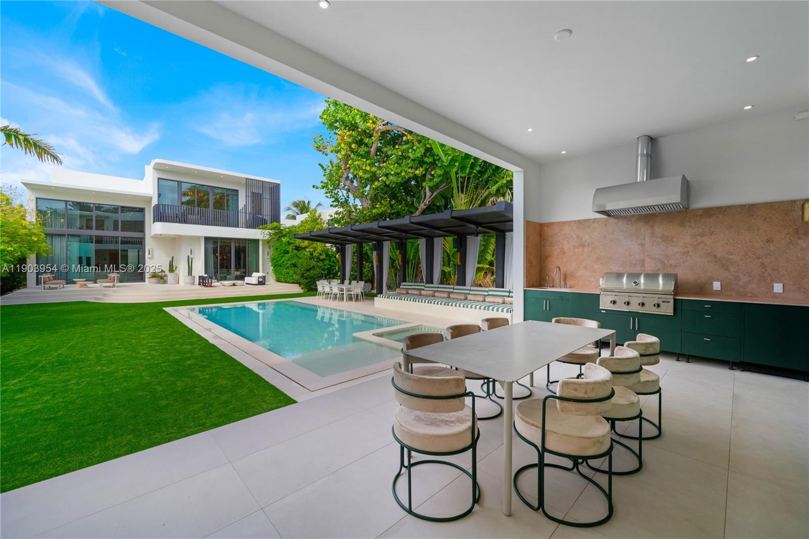 AMD PLAT OF SUNSET LAKE S - Residential