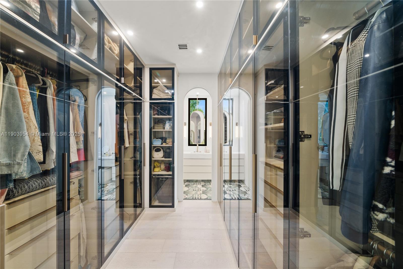 AMD PLAT OF SUNSET LAKE S - Residential