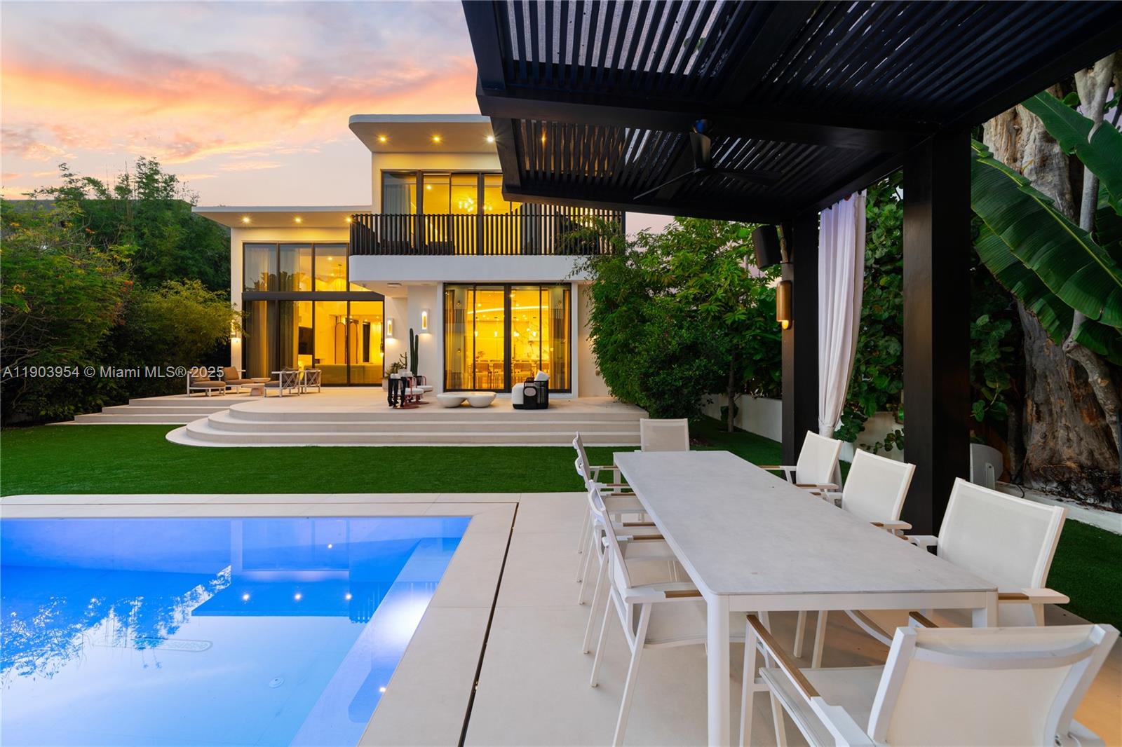 AMD PLAT OF SUNSET LAKE S - Residential