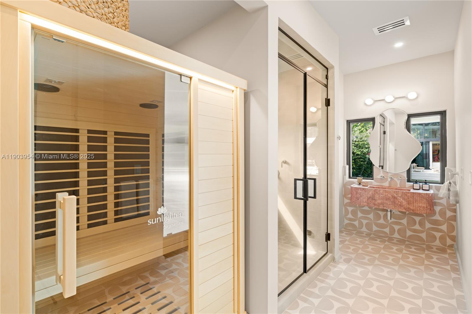 AMD PLAT OF SUNSET LAKE S - Residential