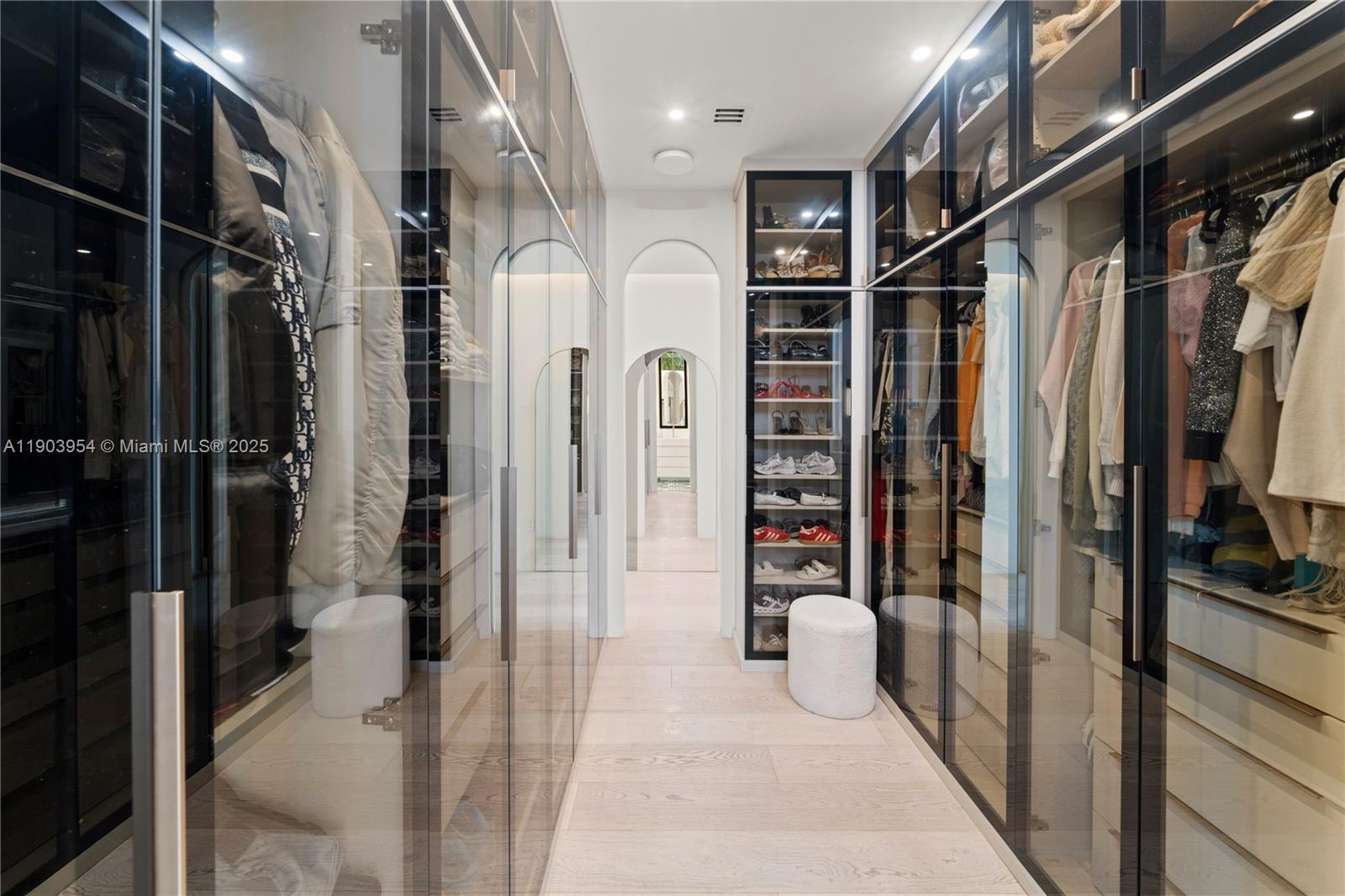 AMD PLAT OF SUNSET LAKE S - Residential