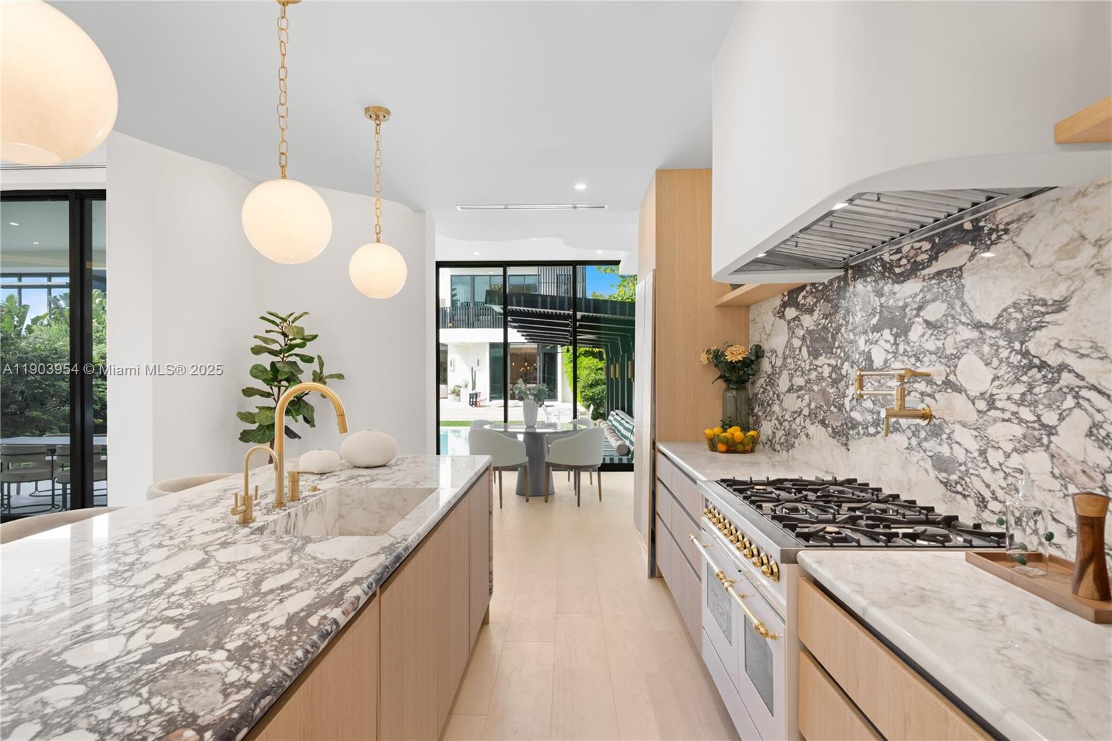 AMD PLAT OF SUNSET LAKE S - Residential