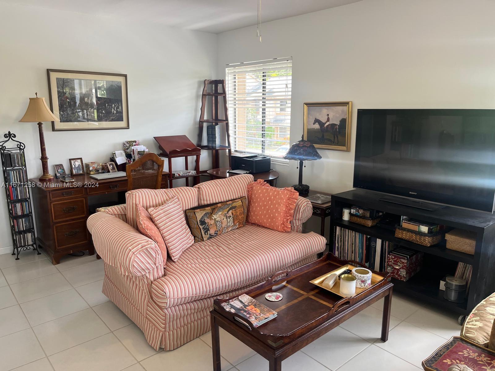 WIMBLEDON AT JACARANDA CO - Residential