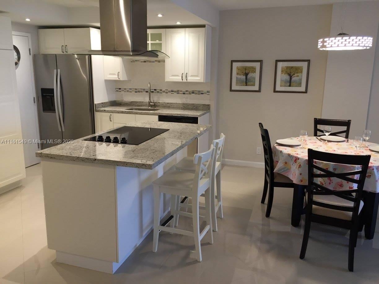 HALLMARK OF HOLLYWOOD CON - Residential Lease