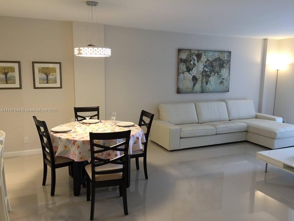 HALLMARK OF HOLLYWOOD CON - Residential Lease