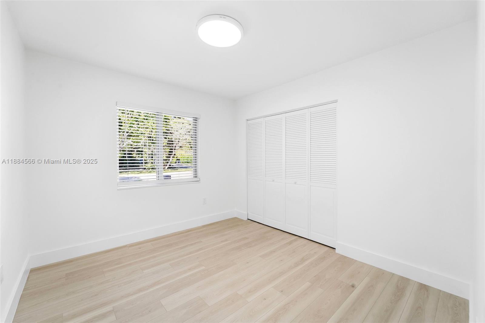 TWIN LAKE MANOR SUB - Residential