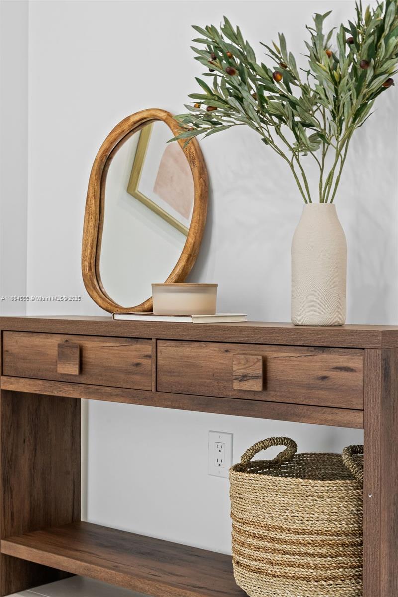 TWIN LAKE MANOR SUB - Residential